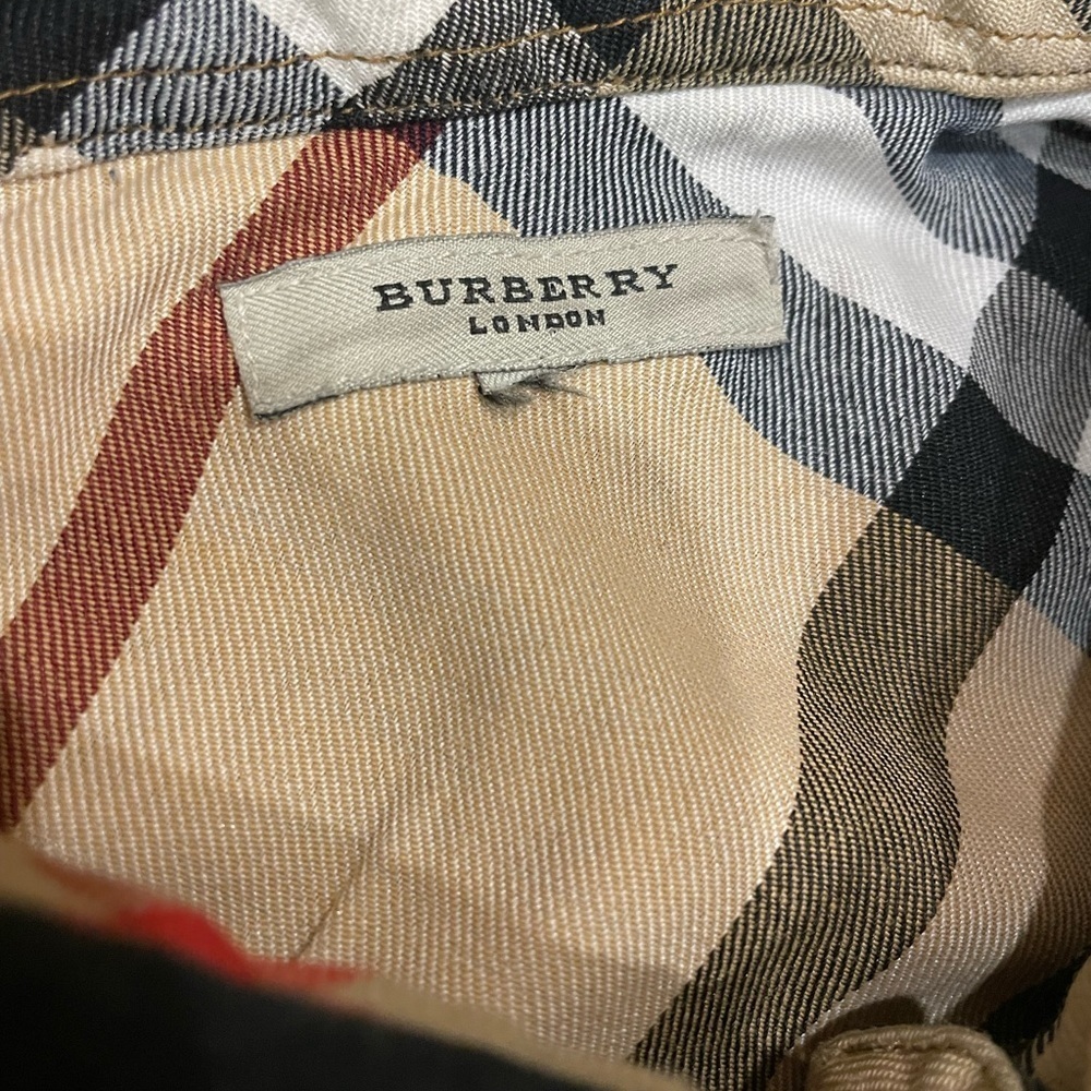 Burberry London Rugby - Picture 7 of 7